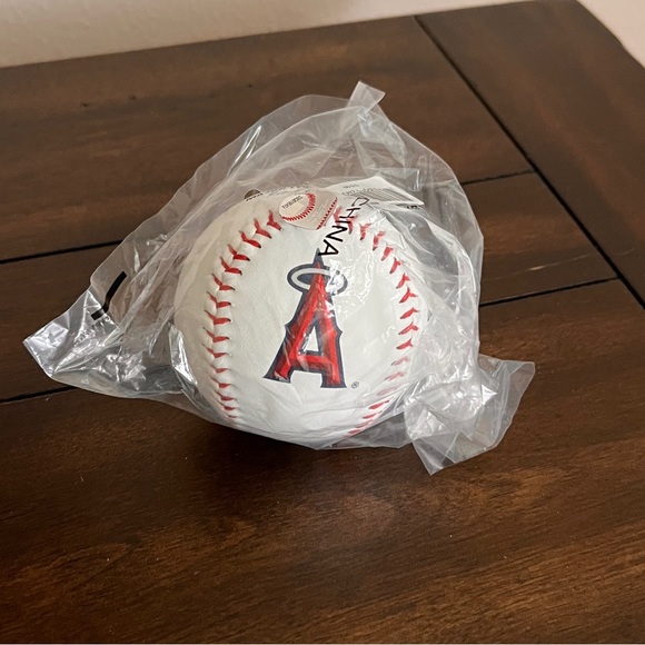 NWT - Los Angeles Angels Rawlings "The Original" Team Logo Baseball - Picture 1 of 4